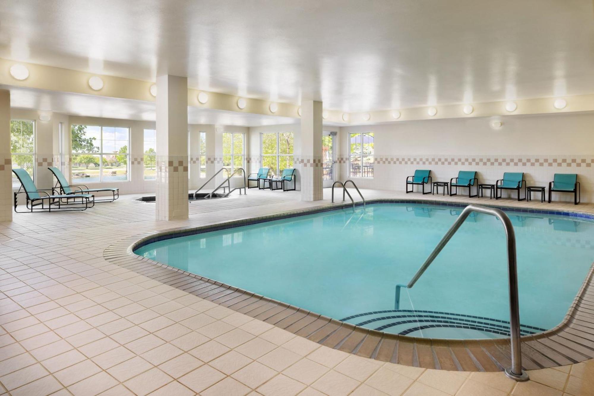 Des Moines West At Jordan Creek Town Center Hotel