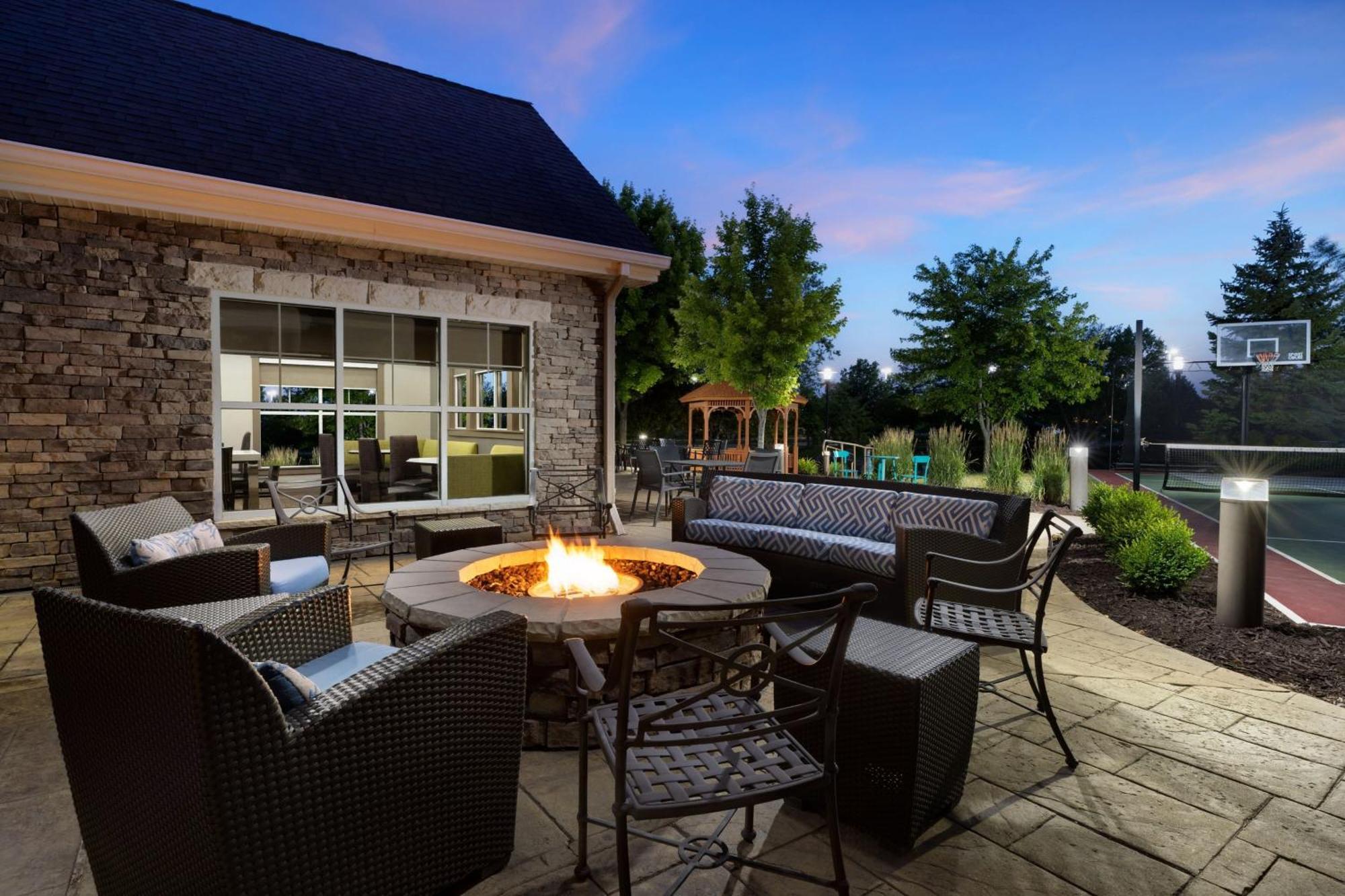 Hotel Des Moines West At Jordan Creek Town Center