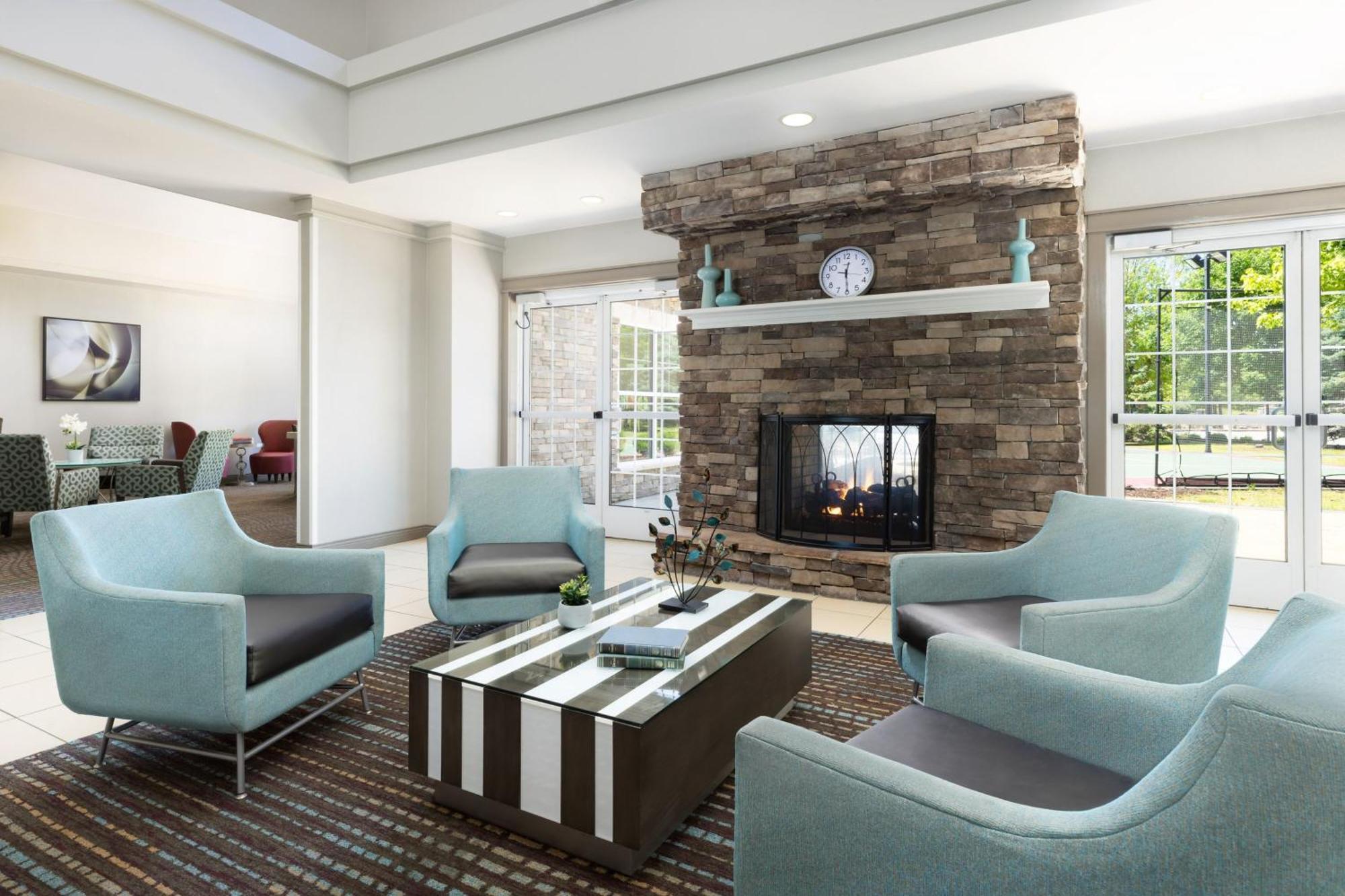 Des Moines West At Jordan Creek Town Center Hotel