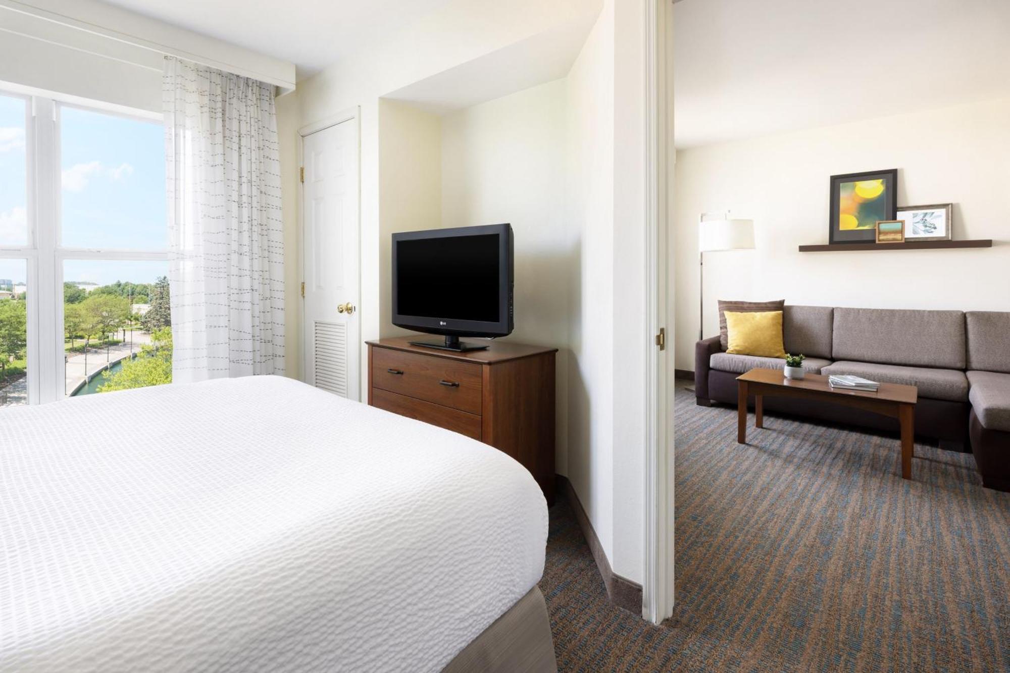 Hotel Des Moines West At Jordan Creek Town Center