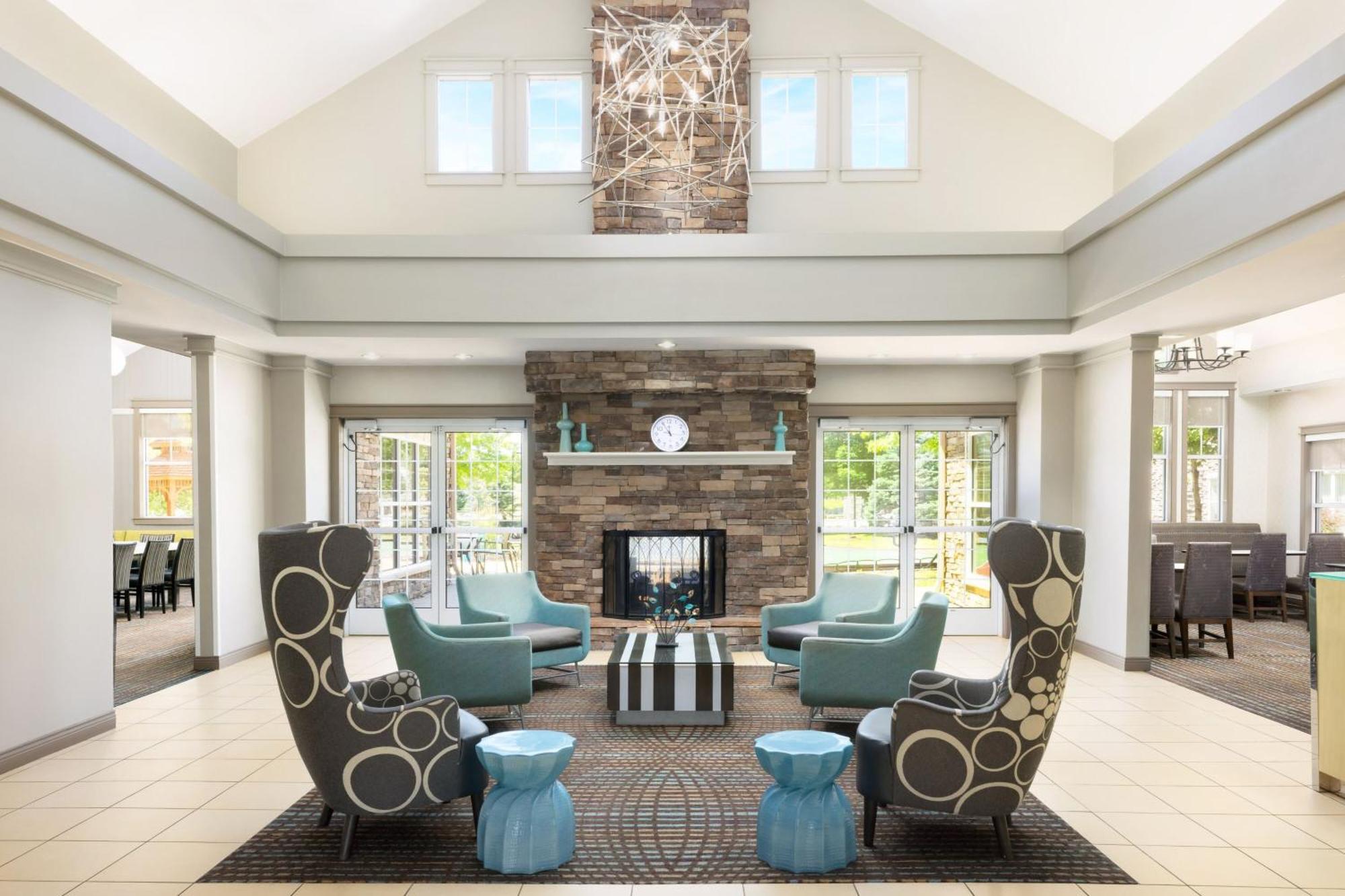 Hotel Des Moines West At Jordan Creek Town Center West Des Moines