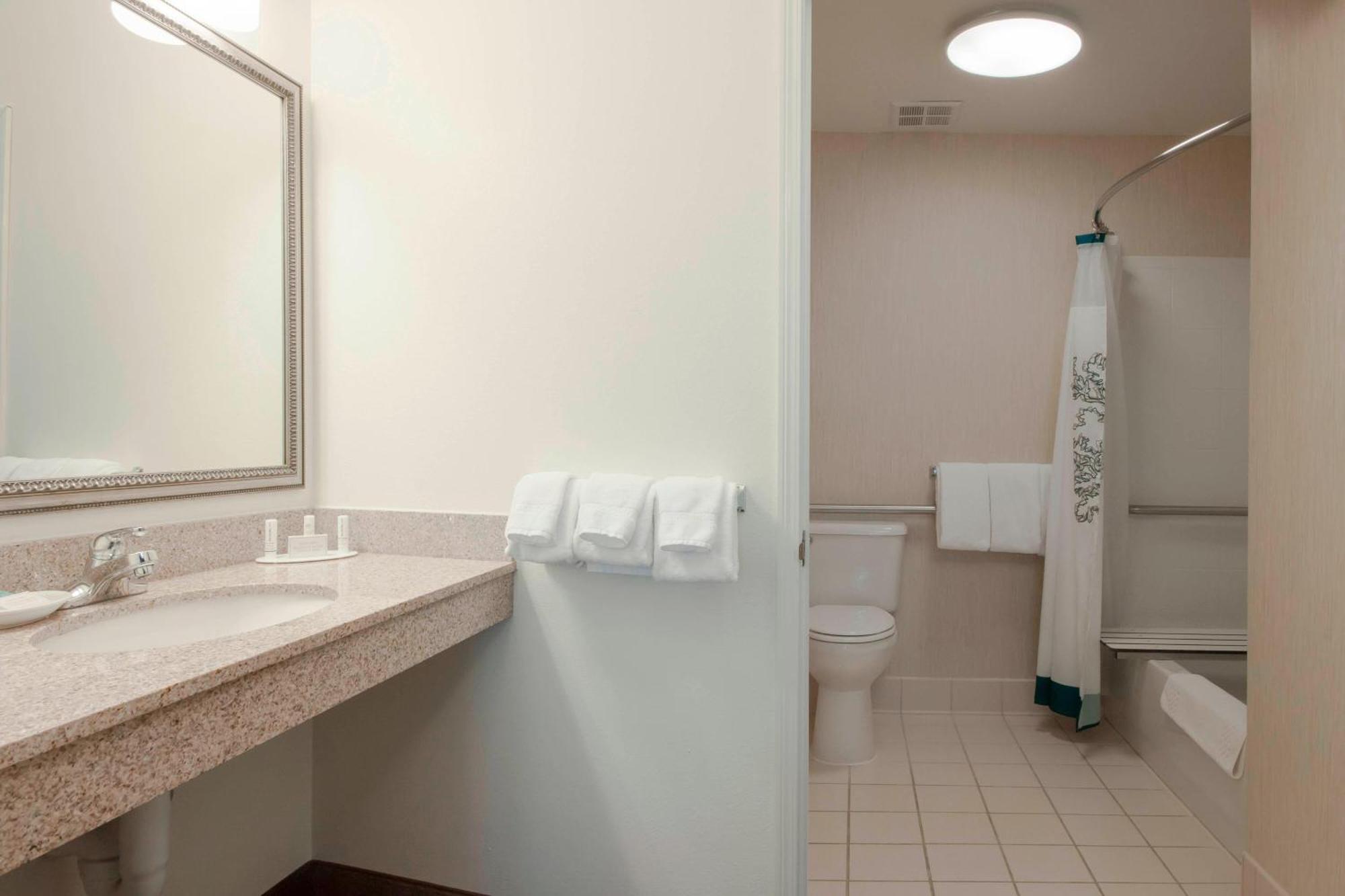 Hotel Des Moines West At Jordan Creek Town Center