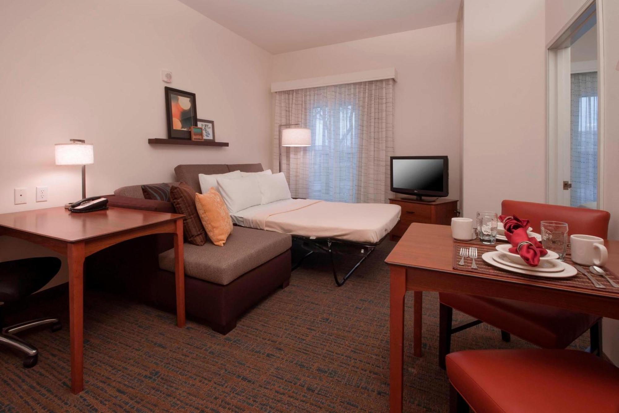 Hotel Des Moines West At Jordan Creek Town Center West Des Moines