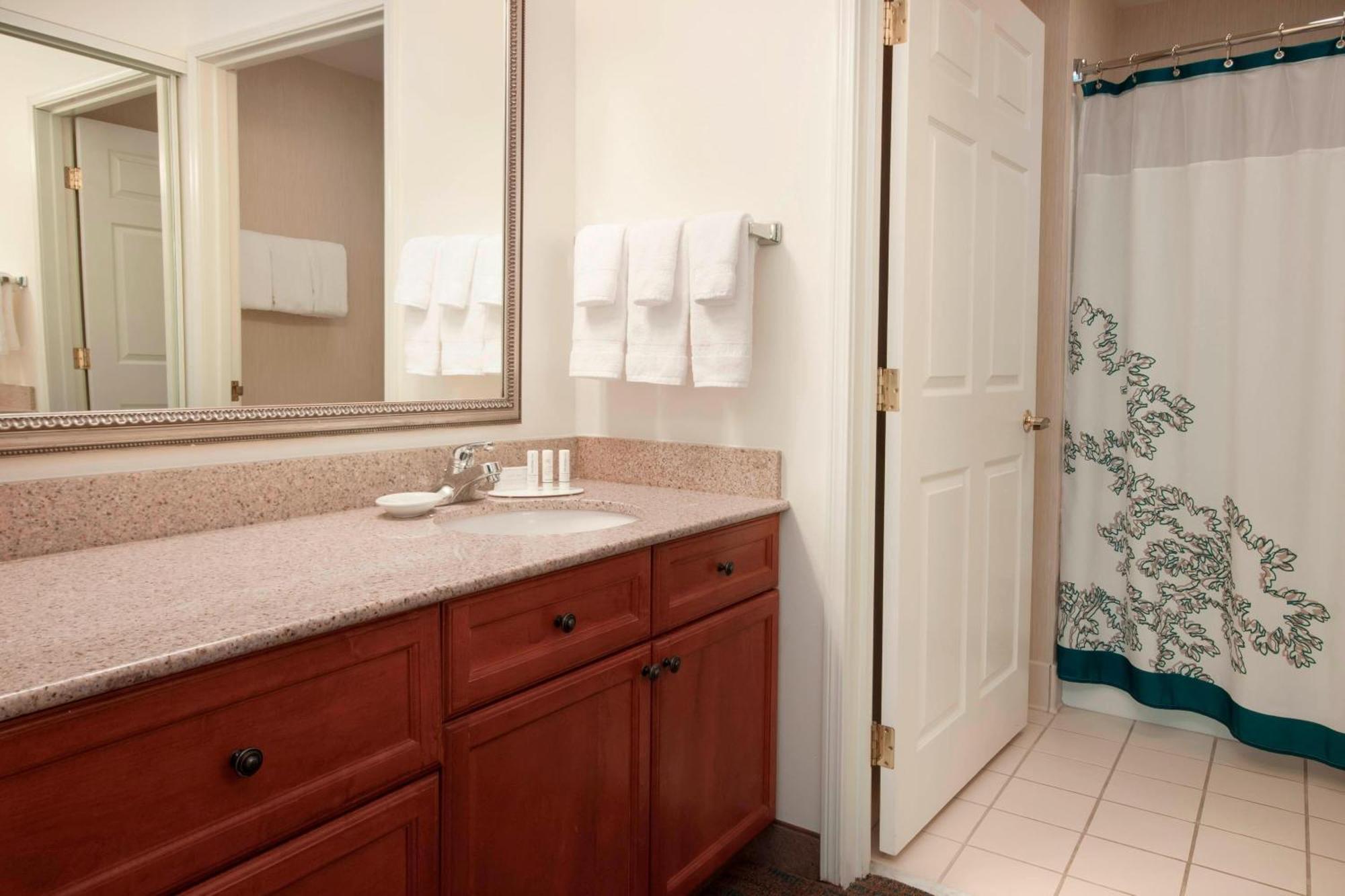 Hotel Des Moines West At Jordan Creek Town Center