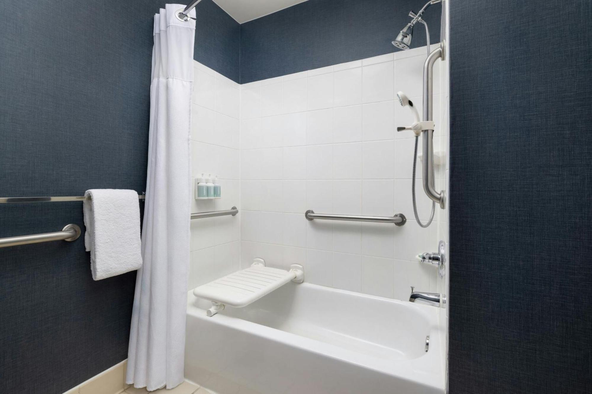 Hotel Des Moines West At Jordan Creek Town Center