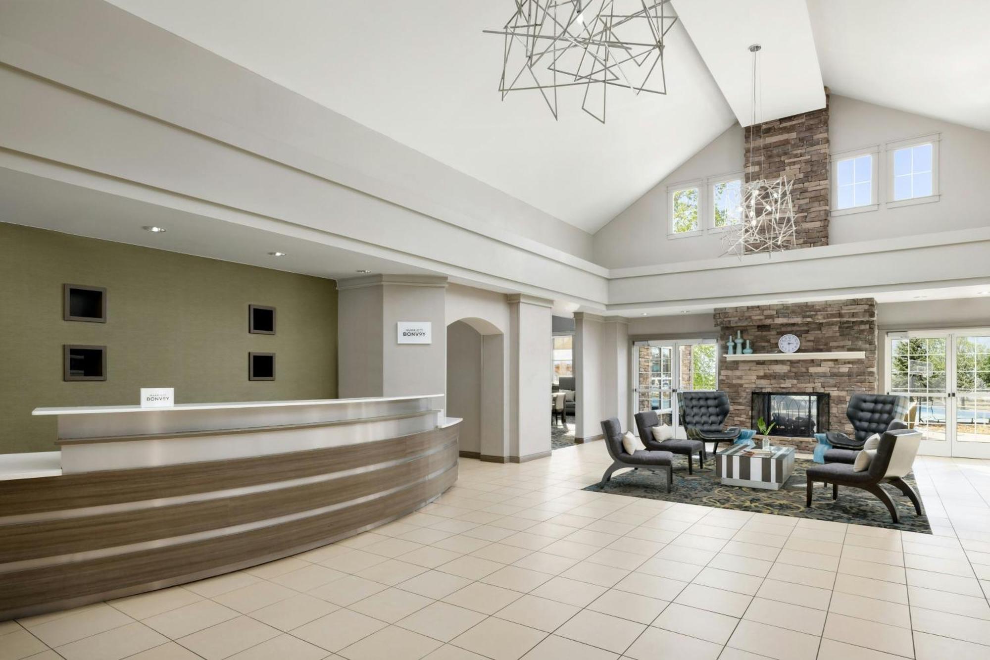 Des Moines West At Jordan Creek Town Center West Des Moines
